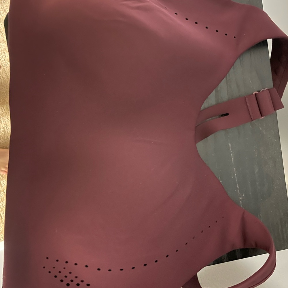 New Lululemon bra with tags size 38D